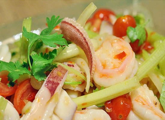 泰式蔬菜凉拌海鲜